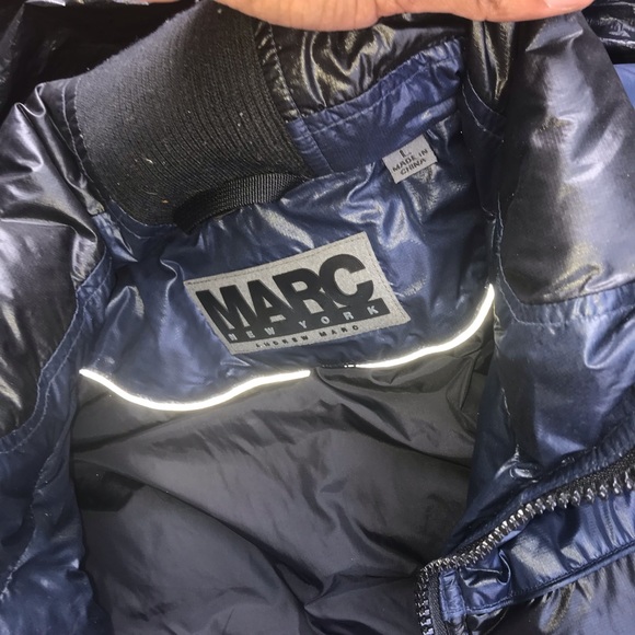 Vest. - Picture 3 of 4